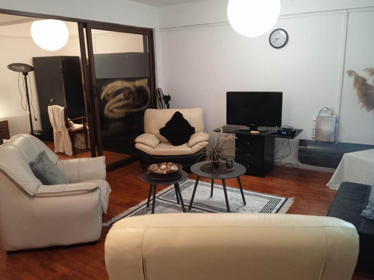 Lovely Cozy Apartment In The Entrance Of Nicosia Aglantzia Luaran gambar